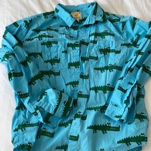 HUGO LOVES TIKI CROC BUTTONDOWN